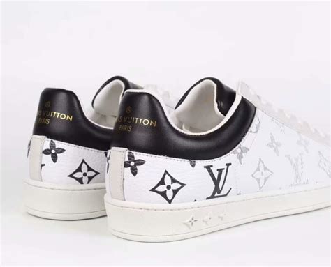 canvas louis vuitton sneakers replica